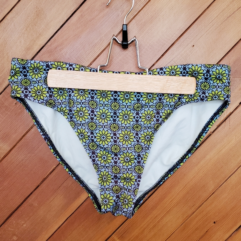 Title Nine Daisy Print Swimsuit Bottom